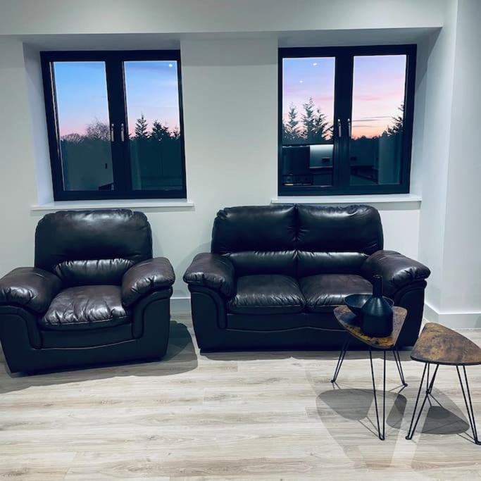 New One Bedroom Luxury Apartment In سوليهال المظهر الخارجي الصورة